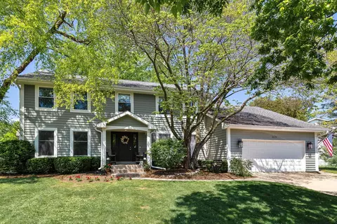 1129 Tamarack Ln, Libertyville, IL 60048