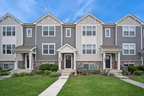 3824 Honeysuckle Ln, Elgin, IL 60124