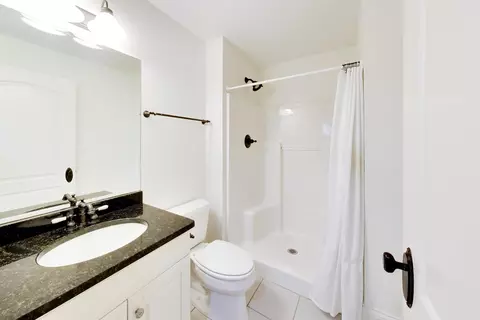Bath - 345 Madison Ave, Glencoe, IL 60022 photo 9 of 9