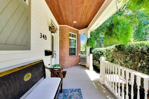 Exterior - 345 Madison Ave, Glencoe, IL 60022 photo 5 of 14
