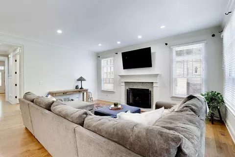 Living - 345 Madison Ave, Glencoe, IL 60022 photo 5 of 7