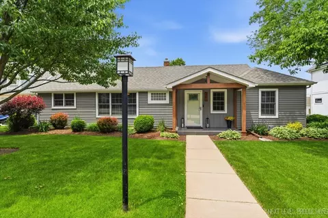261 Main St S, Oswego, IL 60543