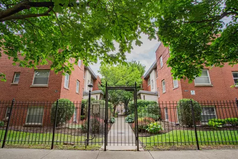 7521 N Damen Ave #K1, Chicago, IL 60645