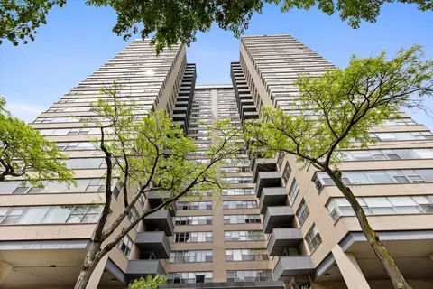 6301 N Sheridan Rd #10F, Chicago, IL 60660