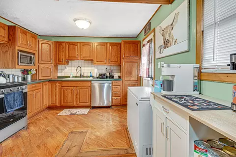Kitchen - 19350 Beechnut Dr, Mokena, IL 60448 photo 2 of 3