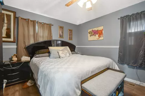 Bedroom - 19350 Beechnut Dr, Mokena, IL 60448 photo 3 of 7