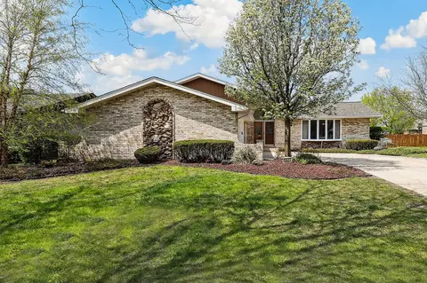 15622 S Trailside Dr, Homer Glen, IL 60491