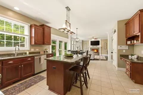 Kitchen - 15528 Dan Patch Dr, Plainfield, IL 60544 photo 5 of 5