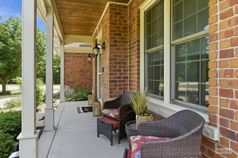Exterior - 15528 Dan Patch Dr, Plainfield, IL 60544 photo 4 of 11