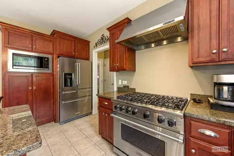 Kitchen - 15528 Dan Patch Dr, Plainfield, IL 60544 photo 2 of 5