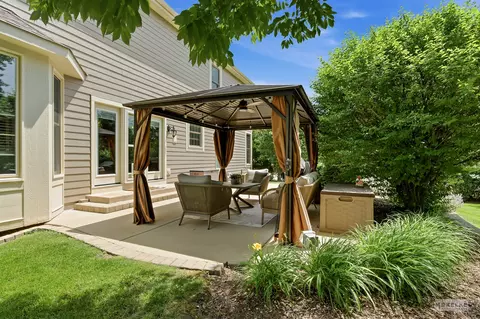 Exterior - 15528 Dan Patch Dr, Plainfield, IL 60544 photo 9 of 11