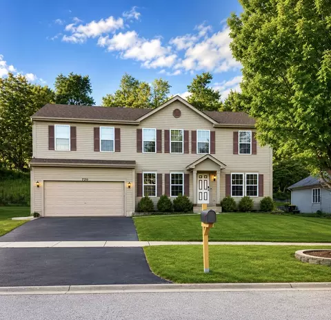 720 Ridge Dr, Marengo, IL 60152