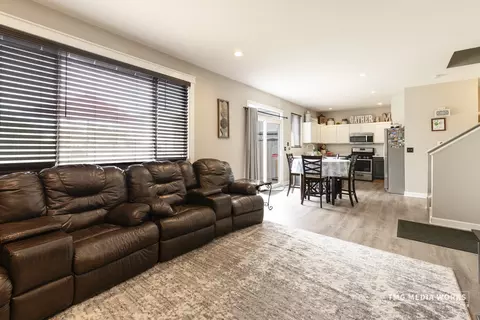 Living - 1603 Hawthorne Ridge Dr, Plainfield, IL 60586 photo 1 of 3