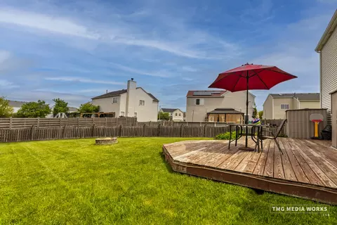 Exterior - 1603 Hawthorne Ridge Dr, Plainfield, IL 60586 photo 4 of 5