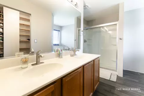 Bath - 1603 Hawthorne Ridge Dr, Plainfield, IL 60586 photo 2 of 4