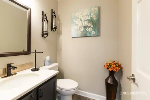 Bath - 1603 Hawthorne Ridge Dr, Plainfield, IL 60586 photo 1 of 4
