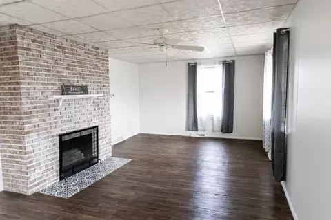 302 S 4th Ave, Streator, IL 61364
