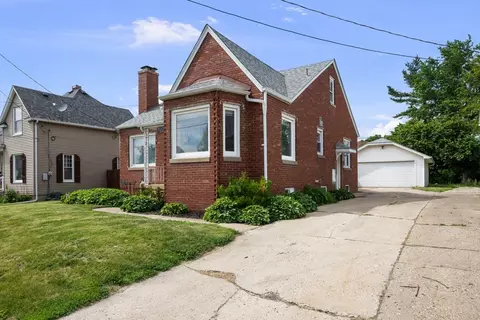 Exterior - 522 Pine St, Kewanee, IL 61443 photo 4 of 9
