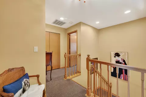 Entry Way - 1507 Acorn Ct, Wheeling, IL 60090 photo 2 of 3