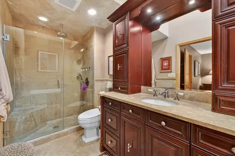 Bath - 1507 Acorn Ct, Wheeling, IL 60090 photo 2 of 5