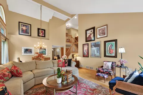 Living - 1507 Acorn Ct, Wheeling, IL 60090 photo 1 of 5