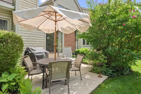 Exterior - 1507 Acorn Ct, Wheeling, IL 60090 photo 3 of 5