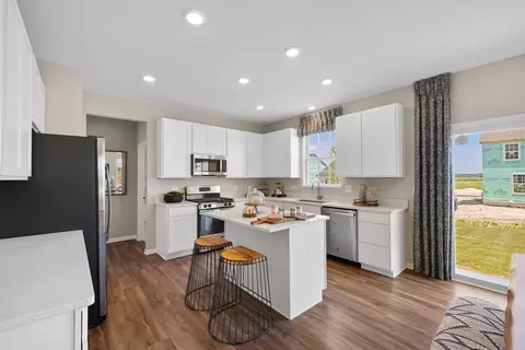 Kitchen - 706 Erwin St, Oswego, IL 60543 photo 1 of 3