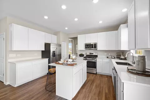 Kitchen - 706 Erwin St, Oswego, IL 60543 photo 2 of 3