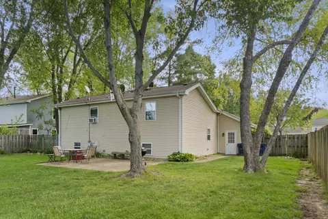 Exterior - 1220 Old Mill Ln, Algonquin, IL 60102 photo 4 of 5