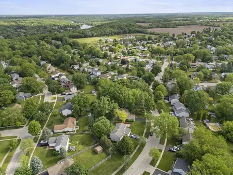 View/Area - 1220 Old Mill Ln, Algonquin, IL 60102 photo 2 of 2
