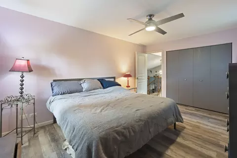 Bedroom - 1220 Old Mill Ln, Algonquin, IL 60102 photo 2 of 4