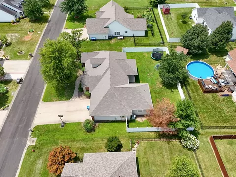 View/Area - 1104 Daybreak Dr, Marion, IL 62959 photo 2 of 6