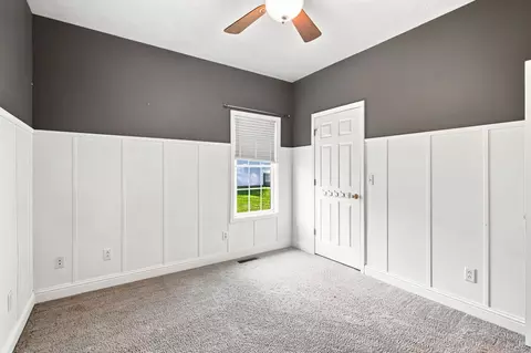 Bedroom - 1104 Daybreak Dr, Marion, IL 62959 photo 3 of 5