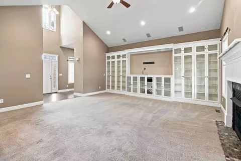 Living - 1104 Daybreak Dr, Marion, IL 62959 photo 3 of 3