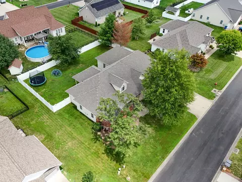 View/Area - 1104 Daybreak Dr, Marion, IL 62959 photo 6 of 6