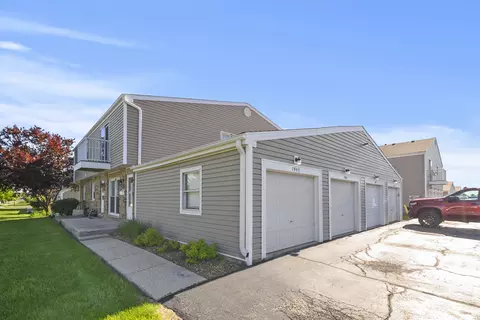 7941 163rd Pl #26, Tinley Park, IL 60477