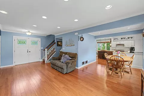 Other - 5091 Chambers Dr, Hoffman Estates, IL 60010 photo 1 of 9