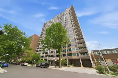 555 W Cornelia Ave #1401, Chicago, IL 60657
