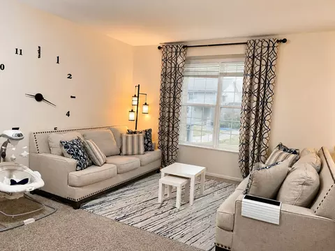 Living - 809 Brodhead Dr, Aurora, IL 60504 photo 1 of 1