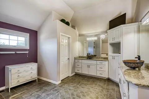 Bath - 25315 W Wilson Ct, Plainfield, IL 60586 photo 1 of 7