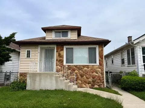10213 S Yale Ave, Chicago, IL 60628