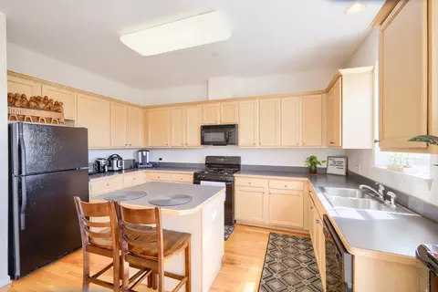 Kitchen - 290 Broadmoor Ln, Bartlett, IL 60103 photo 1 of 3