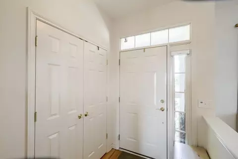 Entry Way - 290 Broadmoor Ln, Bartlett, IL 60103 photo 1 of 1