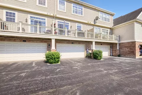 Exterior - 290 Broadmoor Ln, Bartlett, IL 60103 photo 6 of 6