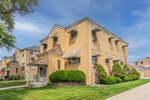 2001 N 73rd Ct, Elmwood Park, IL 60707