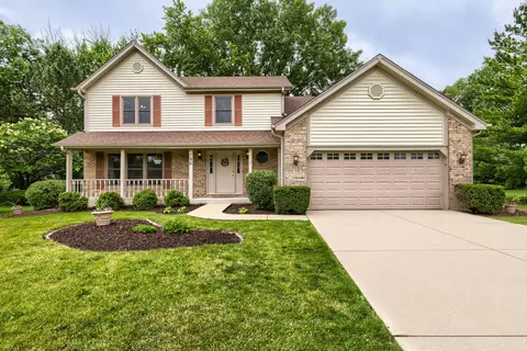 196 Constitution Dr, Bloomingdale, IL 60108