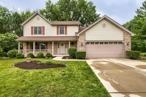 196 Constitution Dr, Bloomingdale, IL 60108