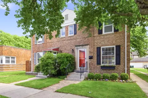 3707 Prairie Ave, Brookfield, IL 60513