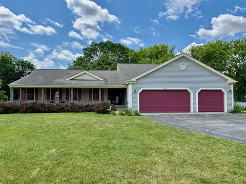 908 Beaver Pond Pl, Marengo, IL 60152