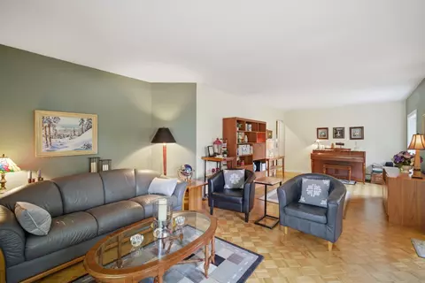 904 Glendale Rd, Glenview, IL 60025 photo 4